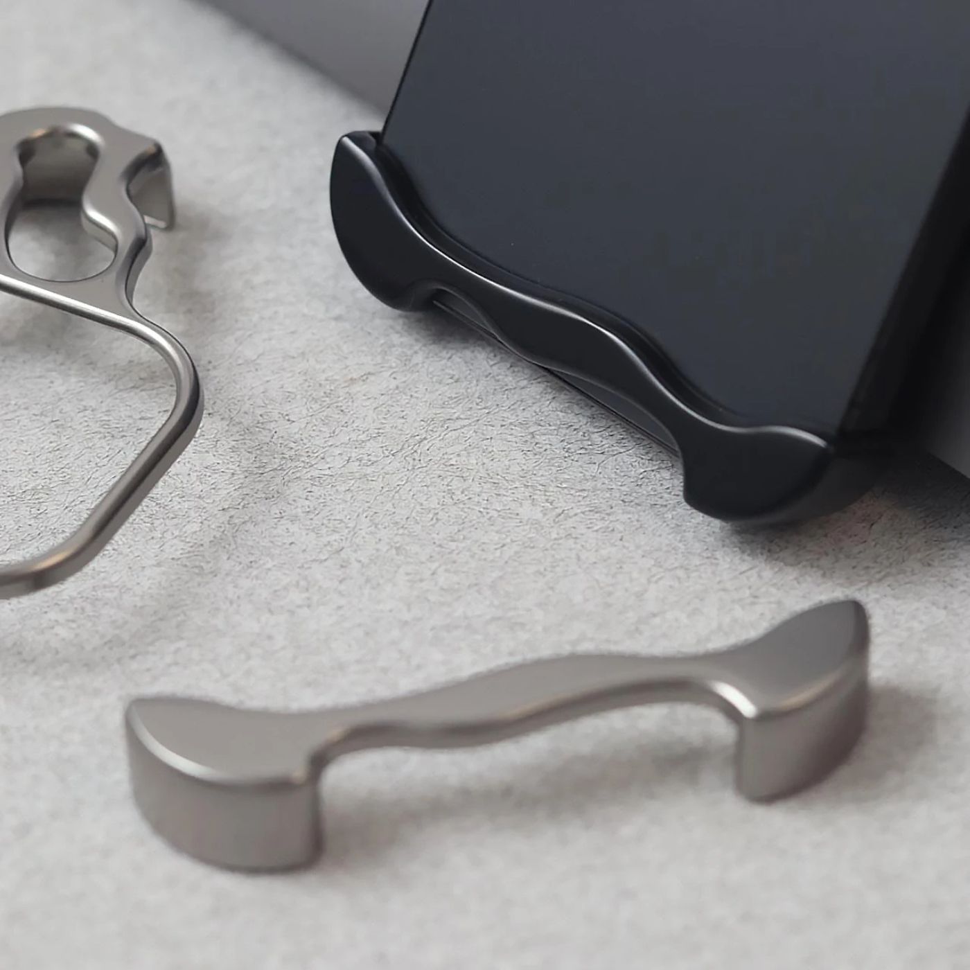 Minimal Arc Titanium Bumper Case for iPhone