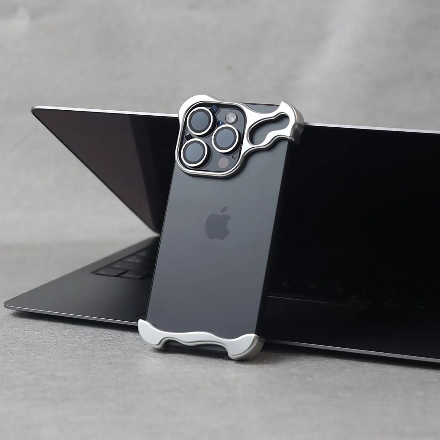 Minimal Arc Titanium Bumper Case for iPhone