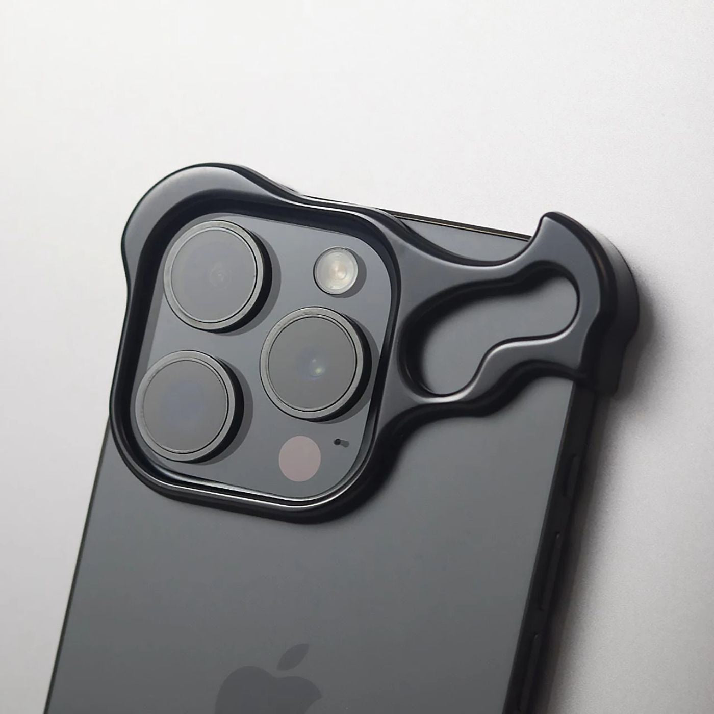 Minimal Arc Titanium Bumper Case for iPhone