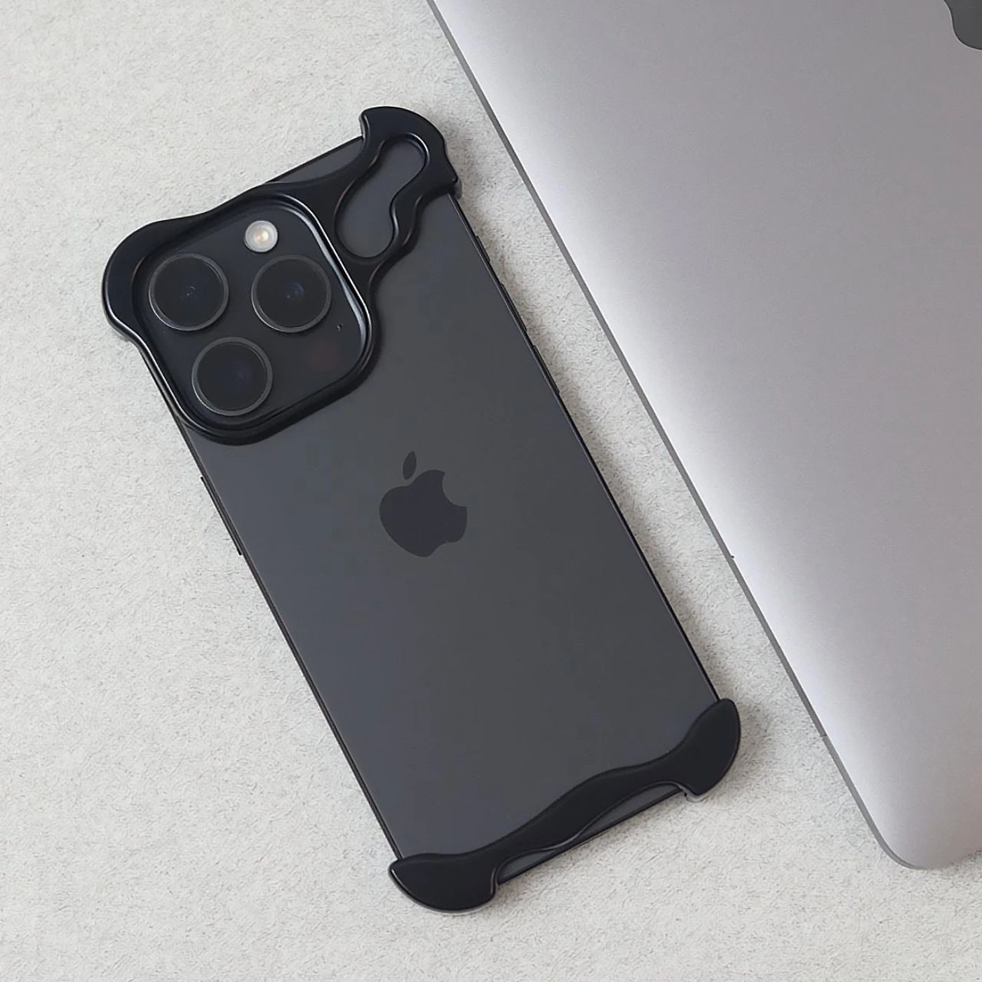 Minimal Arc Titanium Bumper Case for iPhone