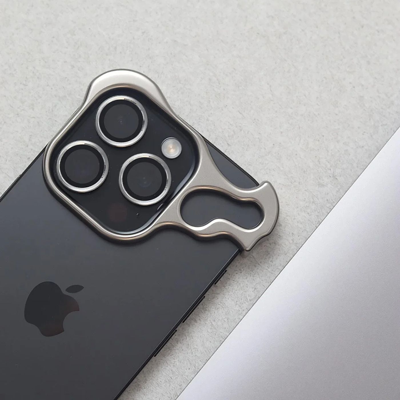 Minimal Arc Titanium Bumper Case for iPhone