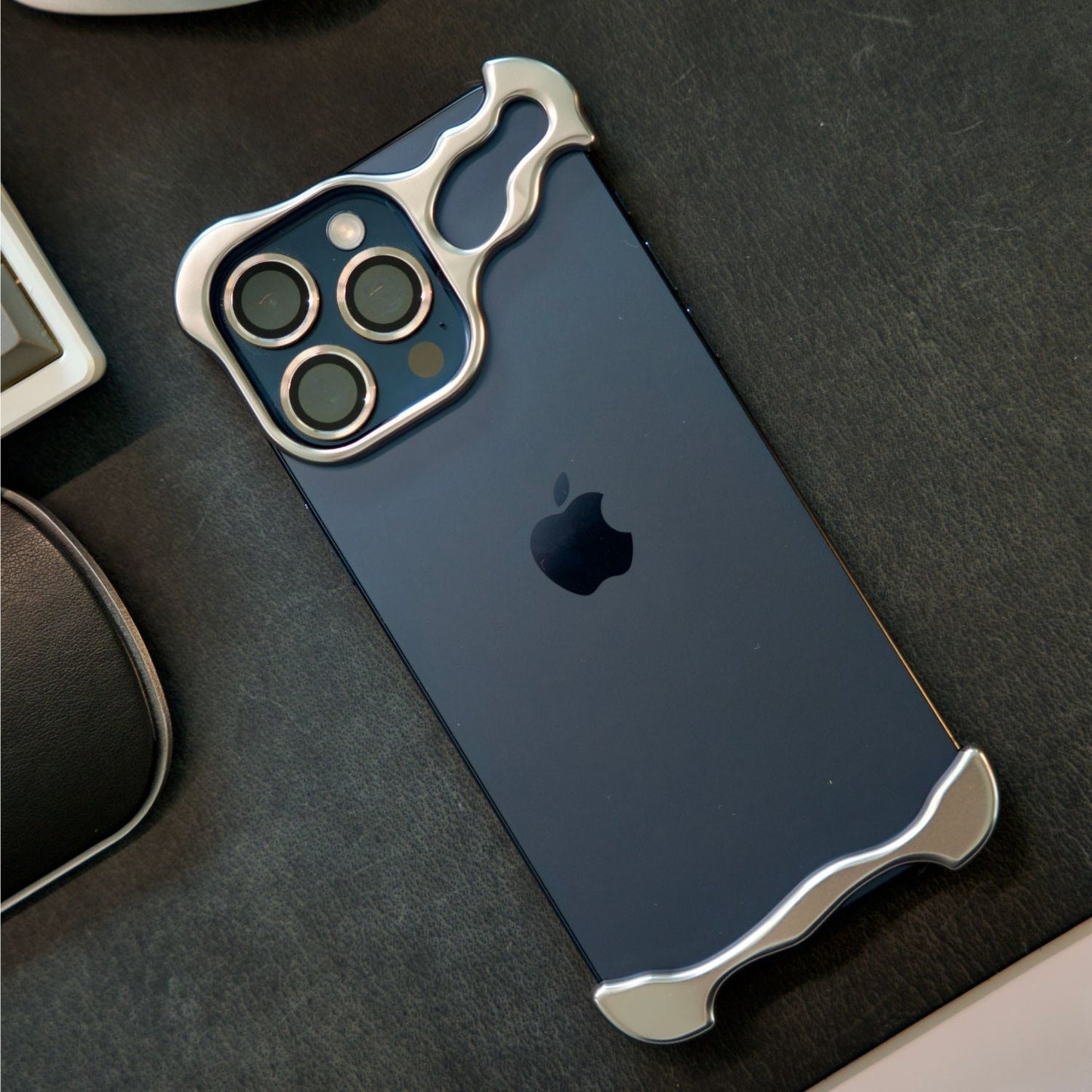 Minimal Arc Titanium Bumper Case for iPhone